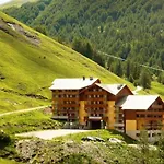 35 M2 4p Proche Des Pistes De La Foux D Avec Piscine Chauffee Saison Ete